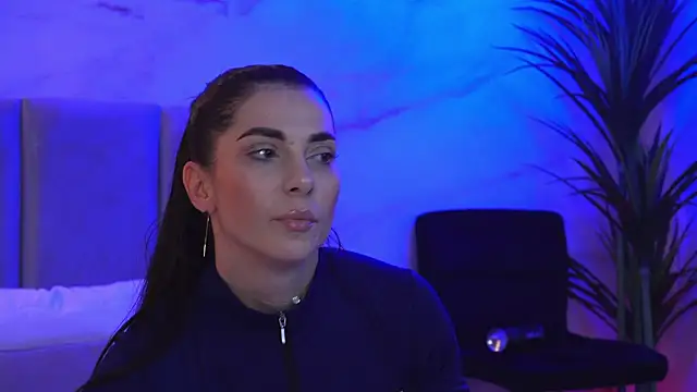 EllyLynn online show from April 14, 6:41 pm