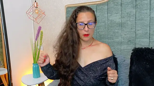 Saraa Marrison  online show from September 16, 6:05 pm