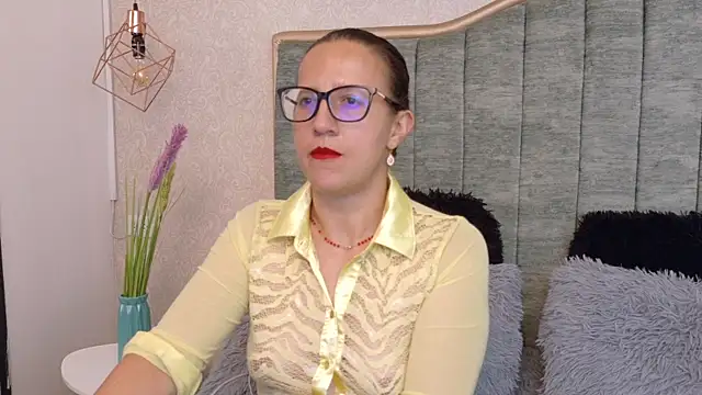 Saraa Marrison  online show from September 24, 11:37 pm