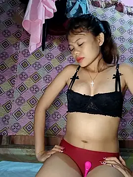 Sexxie Ella22 online show from December 21, 10:35 pm