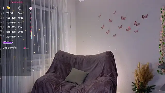 NyxaThorn online show from March 30, 5:01 pm