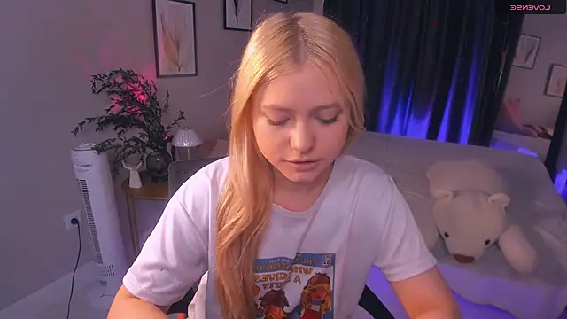 Millie Vanillies online show from September 12, 3:08 pm