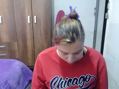 cloequeen15 online show from October 9, 6:56 pm