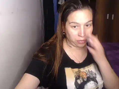 cloequeen15 online show from February 28, 1:49 am