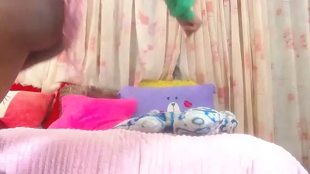 LoloQueen5 online show from April 15, 7:58 pm