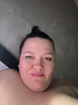 SunnyLeila2101 online show from April 16, 8:30 pm