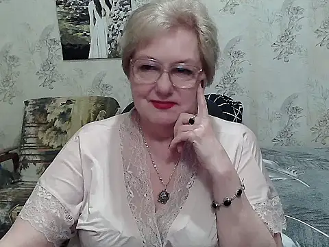 Renata62011 online show from April 19, 6:10 pm