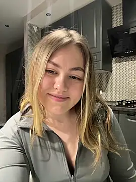 SunshineEmma online show from March 24, 11:21 pm