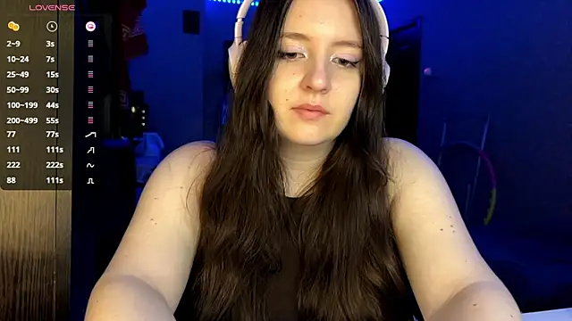 LauretteRagar online show from October 13, 6:10 pm