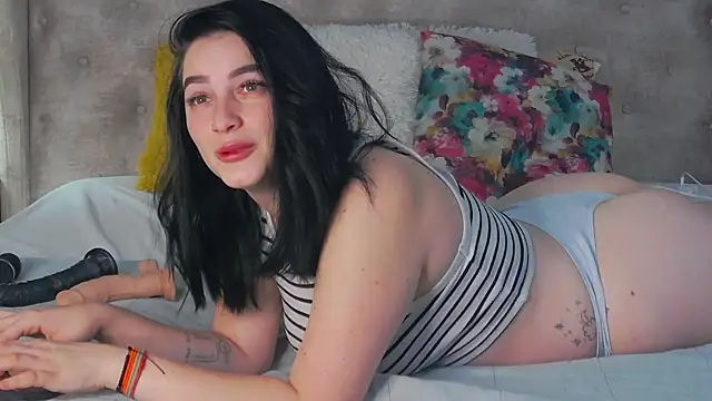 Leah Brooks online show from January 18, 5:37 am