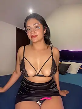 MiaAlarie online show from October 8, 5:45 am