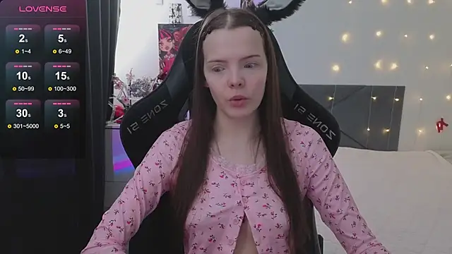 Luna Navy online show from February 11, 7:43 am