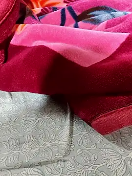 POOJACOUPLE online show from January 11, 7:30 pm