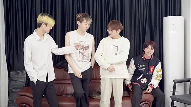 Beautifulboys-777 online show from April 13, 11:44 am