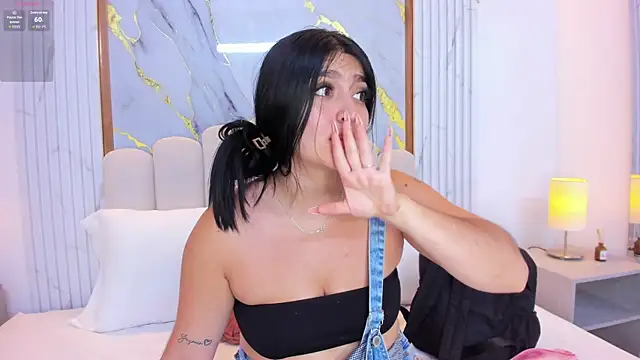 isabel sofiaa online show from October 31, 4:58 am