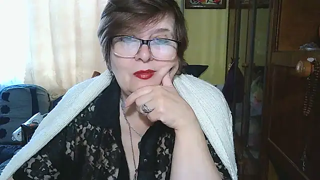 Snapshot of VeronicaGold511 chatting on October 26, 7:59 am VeronicaGold511 online show from October 26, 7:59 am