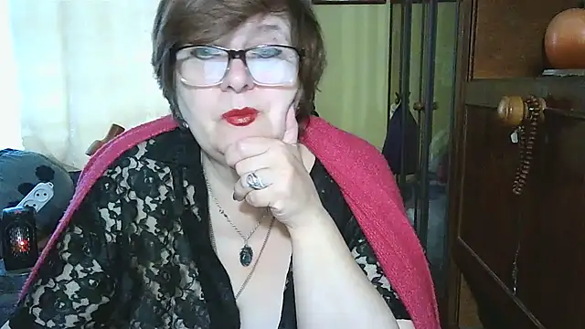 Snapshot of VeronicaGold511 chatting on October 24, 6:42 am VeronicaGold511 online show from October 24, 6:42 am