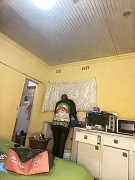 Ozimpho online show from August 4, 5:41 pm