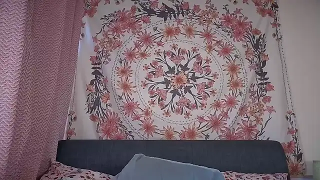 Daisyxoxo  online show from September 23, 8:34 am