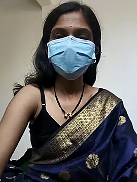 Shivani2002 online show from June 3, 9:21 am