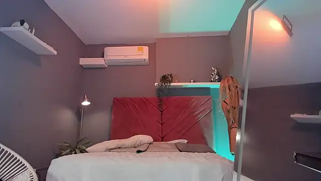 cinnia  online show from February 9, 11:34 am