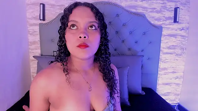 ValeriaJulio  online show from September 22, 11:41 am