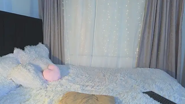 LunaVelvet777 online show from February 24, 5:11 pm