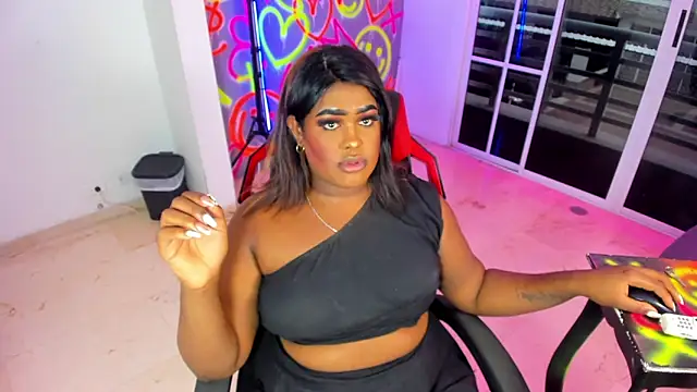 Snapshot of _EvaRouse chatting on October 24, 9:44 pm  EvaRouse online show from October 24, 9:44 pm