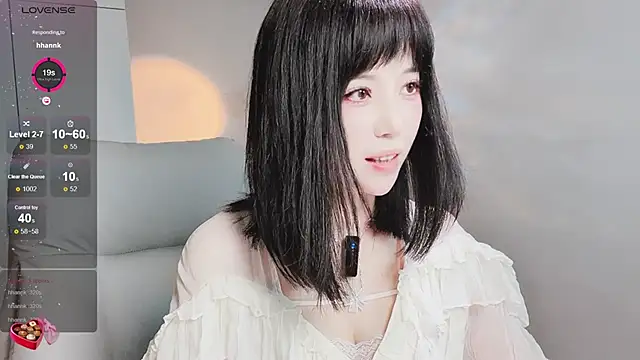 Amy-i online show from January 9, 1:15 pm