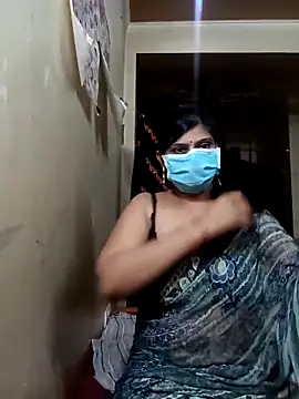 Snapshot of reena502 chatting on September 15, 7:10 pm reena502 online show from September 15, 7:10 pm