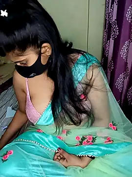 Snapshot of reena502 chatting on October 3, 4:39 am reena502 online show from October 3, 4:39 am