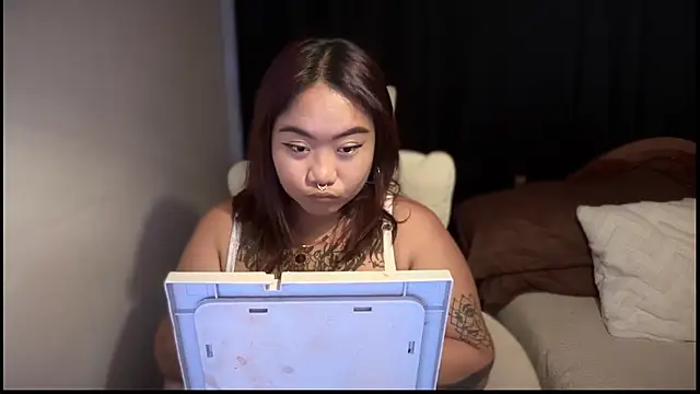  XXXKittyTingles online show from December 18, 7:02 am