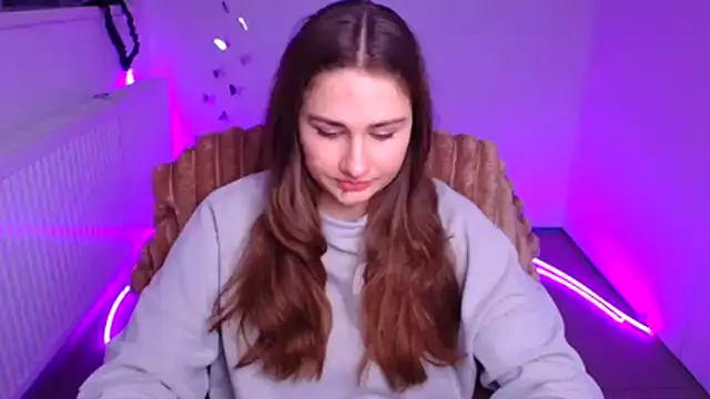 Stefanie Sweet online show from February 10, 12:30 pm