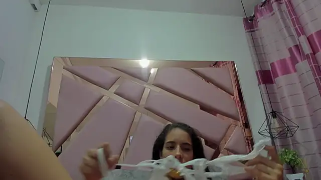 MiaCours online show from November 17, 5:24 pm