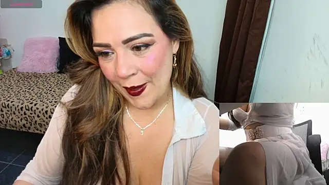 Paulina-Becerraa online show from April 18, 4:37 am