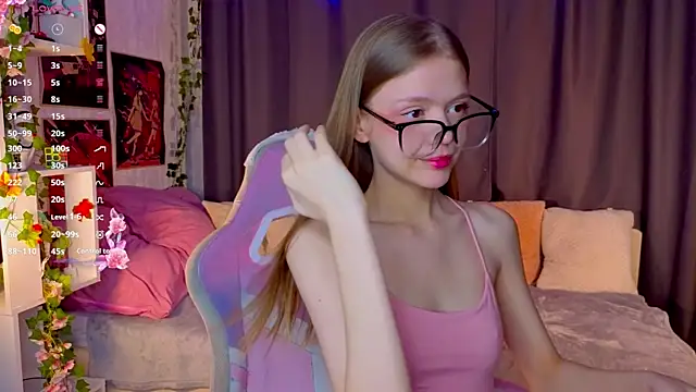 WeiSusi online show from March 21, 4:12 pm