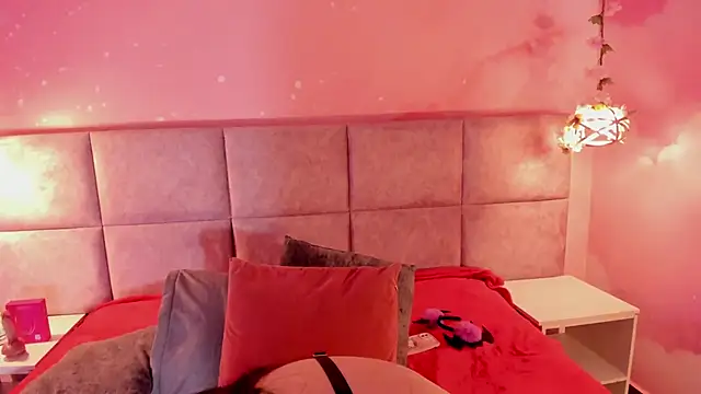 Lushi Love online show from October 11, 8:00 pm