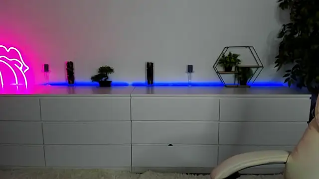 Anna Snows online show from October 29, 6:50 am