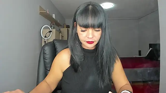 Ella sweety00 online show from September 26, 8:50 pm