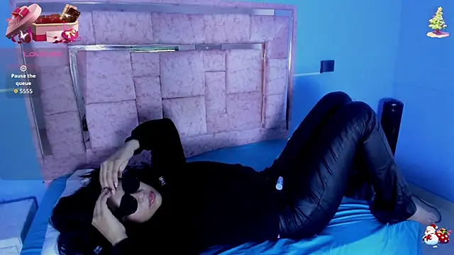 LICKY LOV online show from February 13, 3:30 am