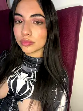 Snapshot of Jadee_grey chatting on October 22, 1:32 am Jadee grey online show from October 22, 1:32 am