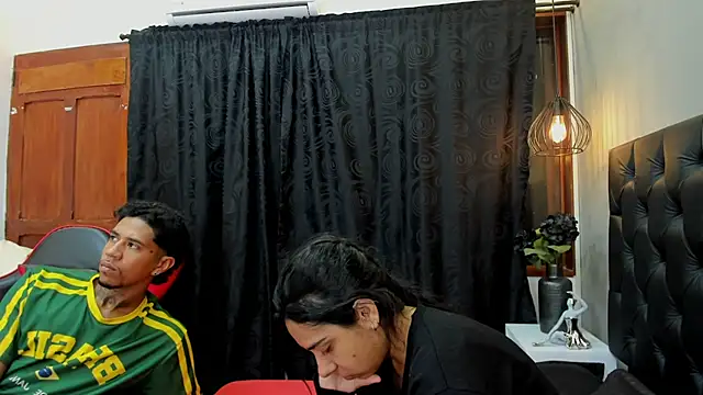 violet and myers online show from November 27, 11:57 am