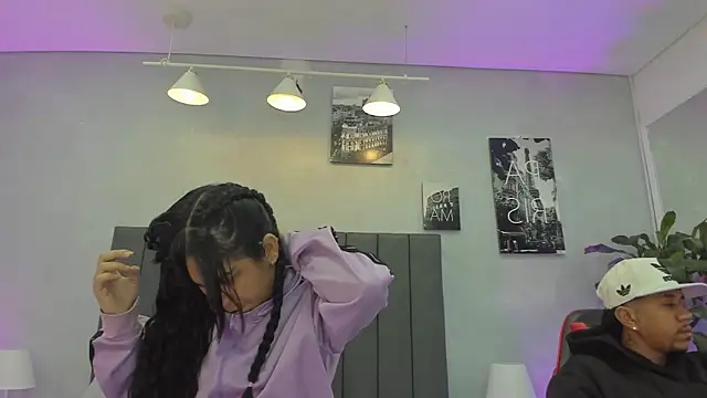 violet and myers online show from October 20, 11:46 am