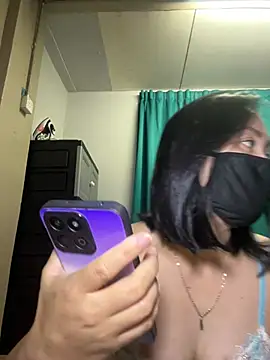 melyiaaa online show from February 24, 3:21 pm