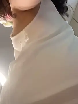 AriaHeavenss online show from October 4, 1:55 am