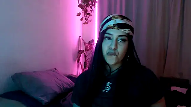 bluegoddessstoned online show from September 24, 8:02 am