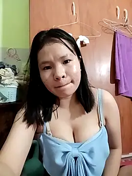 emyeuhss online show from October 7, 5:17 pm