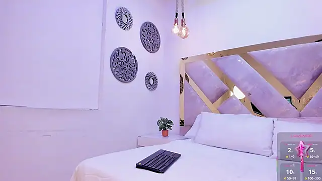 Marianee Rousse online show from September 21, 10:41 pm