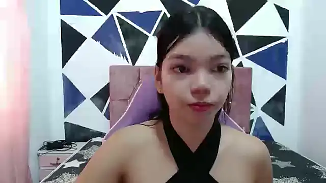 shy luna18 online show from December 5, 1:45 pm