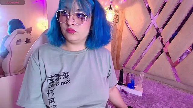 Lilith curvy online show from October 3, 8:03 pm